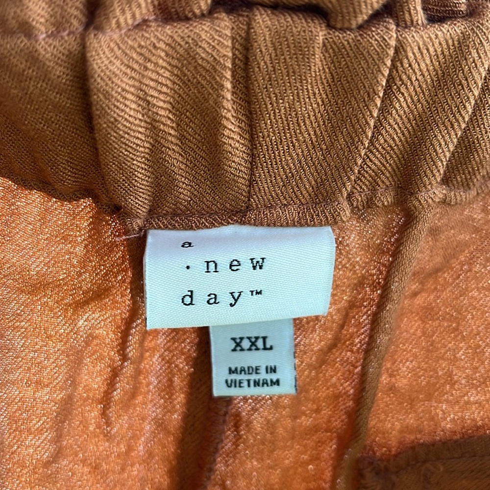 Burnt Orange Shorts - Picture 4 of 4